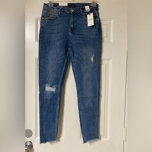 Judy Blue High Waist Boyfriend Distress Jeans 15/32 NWT